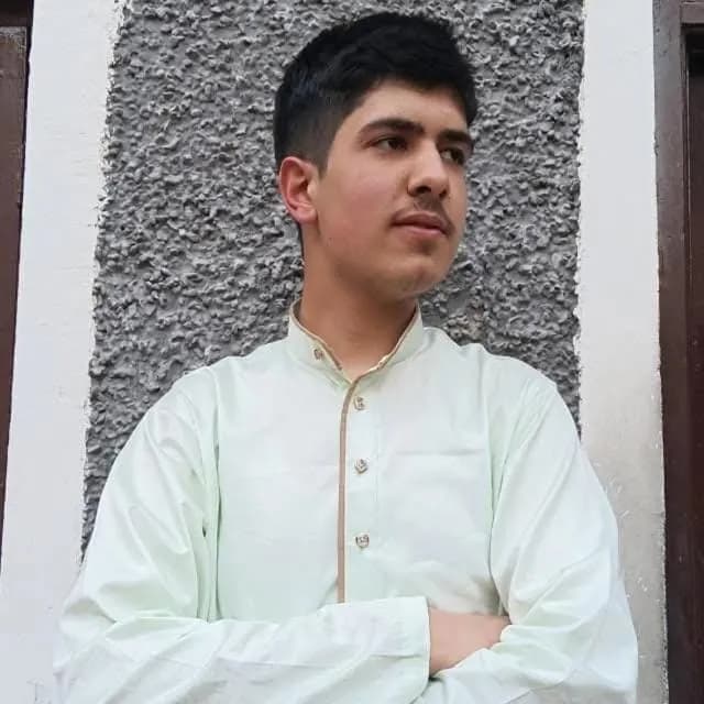 Portrait of Saqib Sarwar